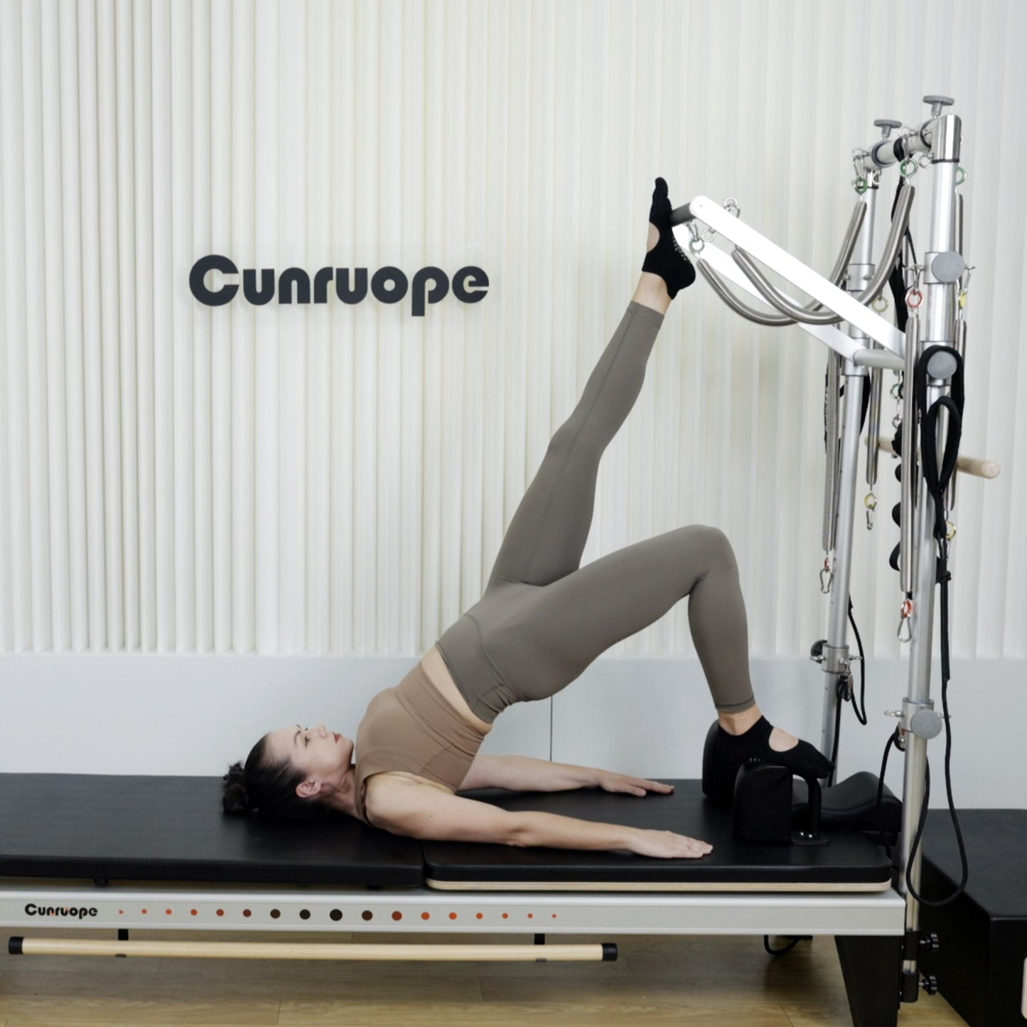 Cunruope A2 Reformer With Tower and Mat - AT2