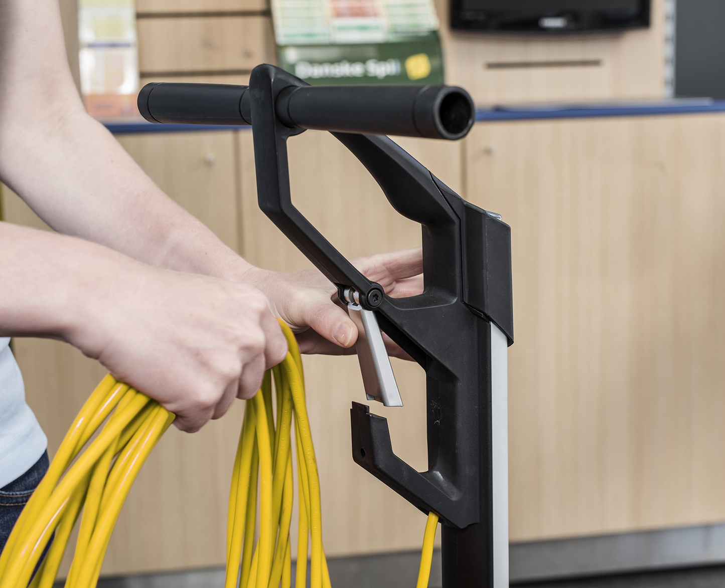 Advance SC100 12" Upright Cylindrical Floor Scrubber - 107408120