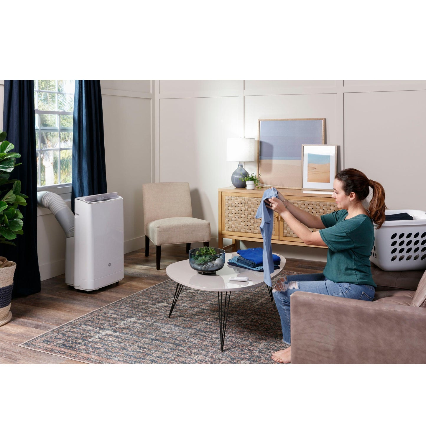 GE APPLIANCES APSA13YBMW GE(R) 14,000 BTU Heat/Cool Portable Air Conditioner for Medium Rooms up to 550 sq ft. (9,950 BTU SACC) - APSA13YBMW-KT