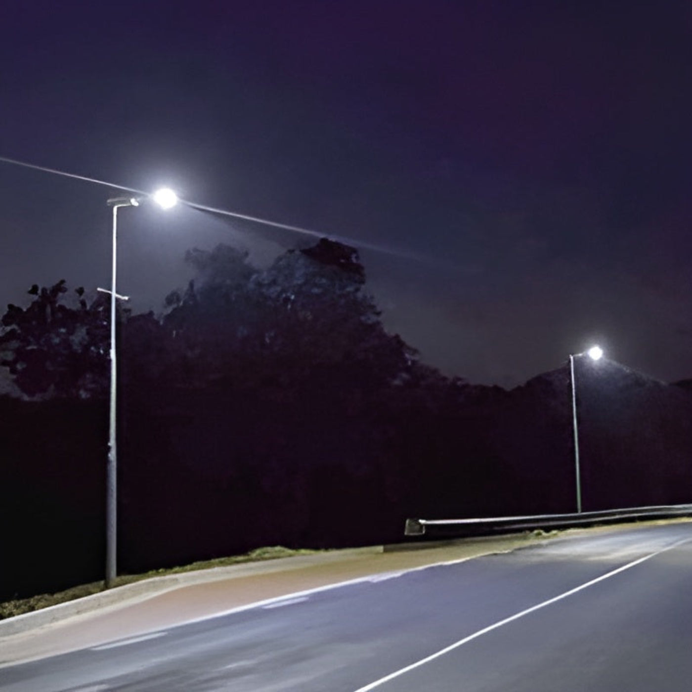 AVS Energy Solar LED Street Light 80 Watt 14400 Lumens 5000K Parking Lot Light Solar All in One Street Light - AVS-BF02-80W