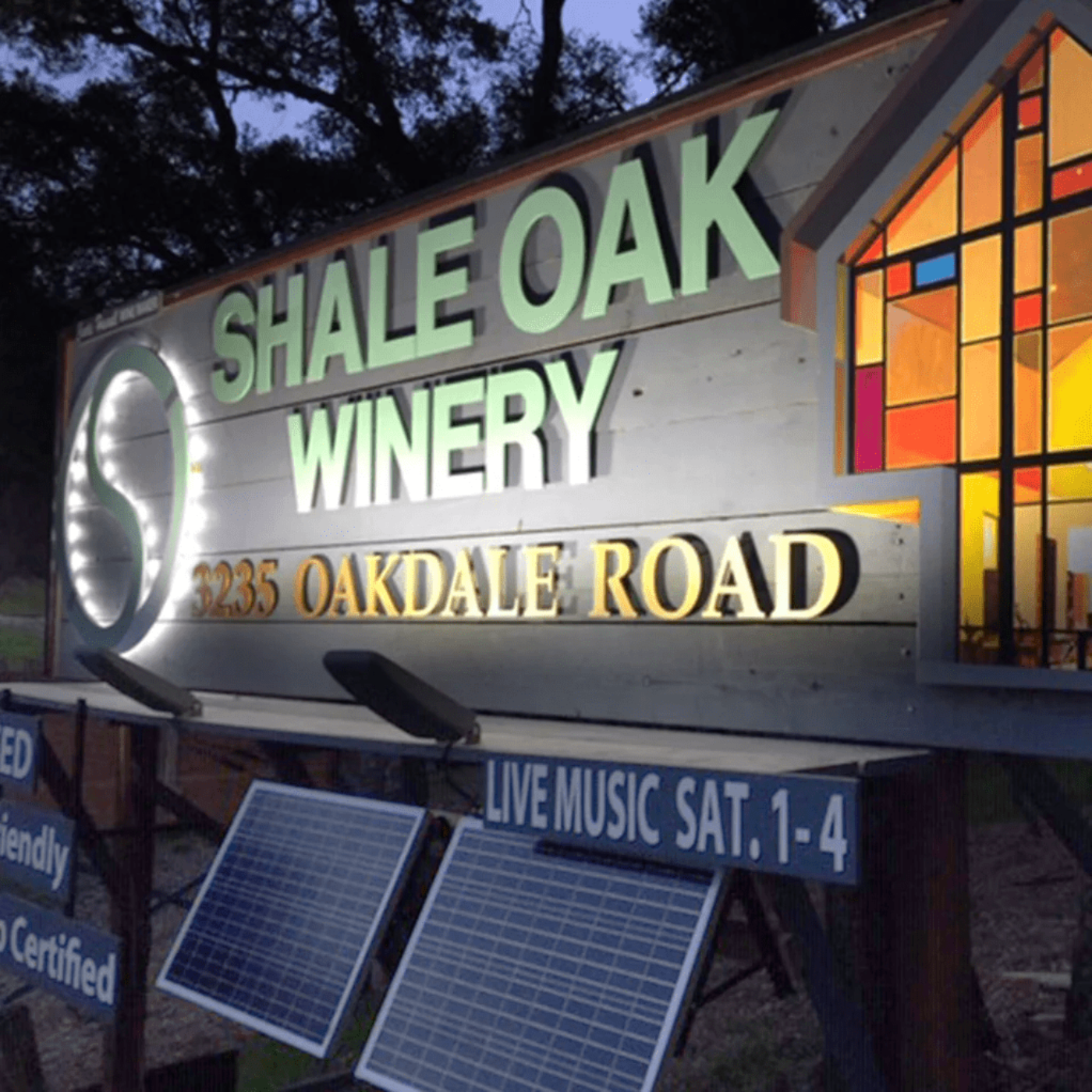 AVS Energy Solar Billboard Light 40 Watt 5500 Lumens 5000K Yoke/Pole Mount IP67  - AVS-SFL40W-Yoke