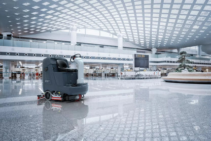 Advance SC5000 Ride-On Floor Scrubber, 34", 37 Gallon – 56117014