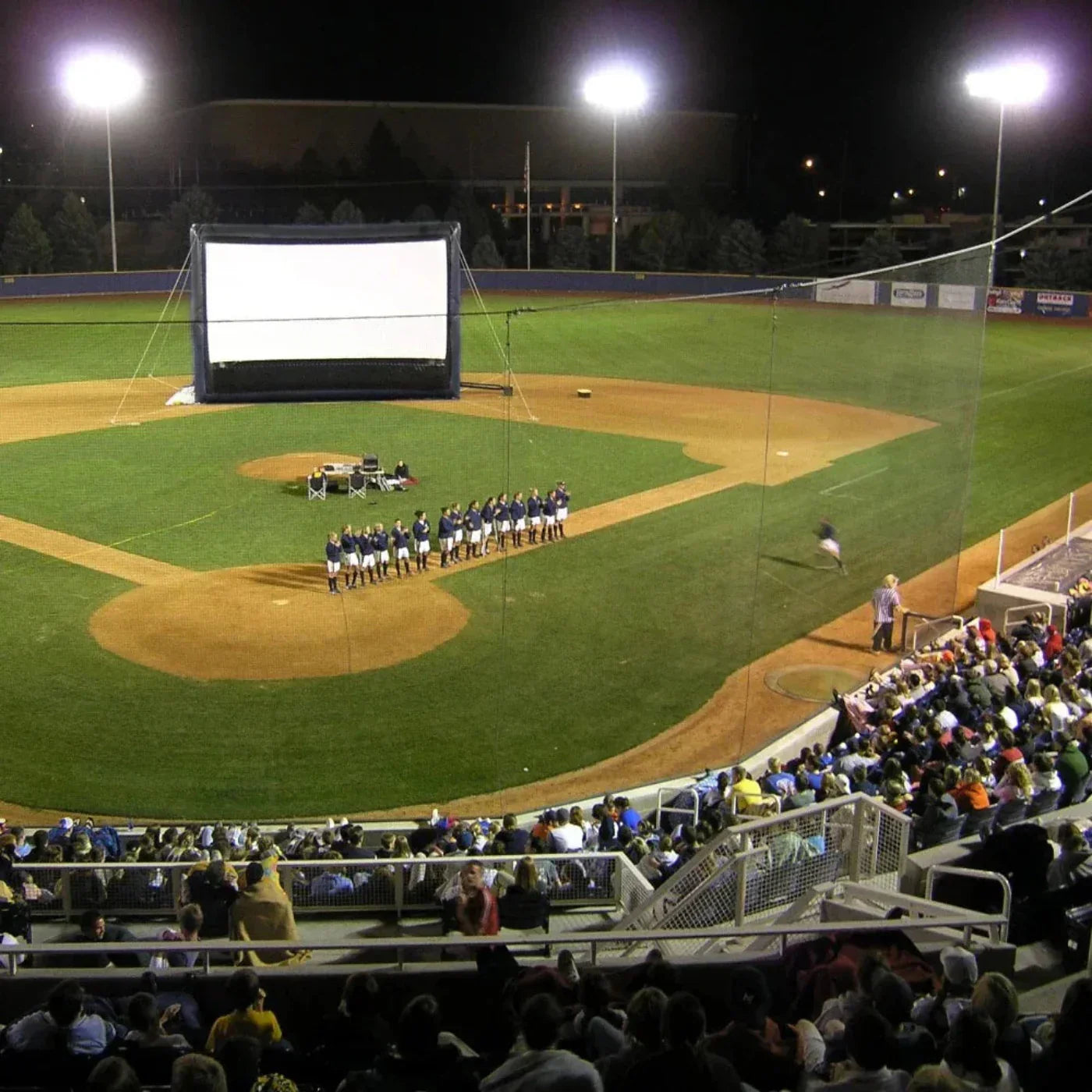 Open Air Cinema Elite Outdoor Movie Screen Kit - E-25