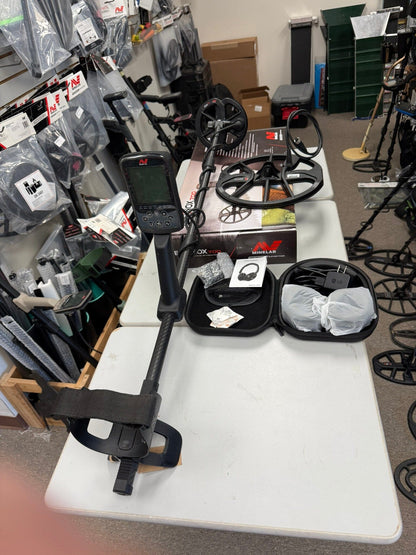 Slightly Used Minelab Equinox 700 Metal Detector with 6" EQX06 Coil - 3720-0005-EQX6nUSED