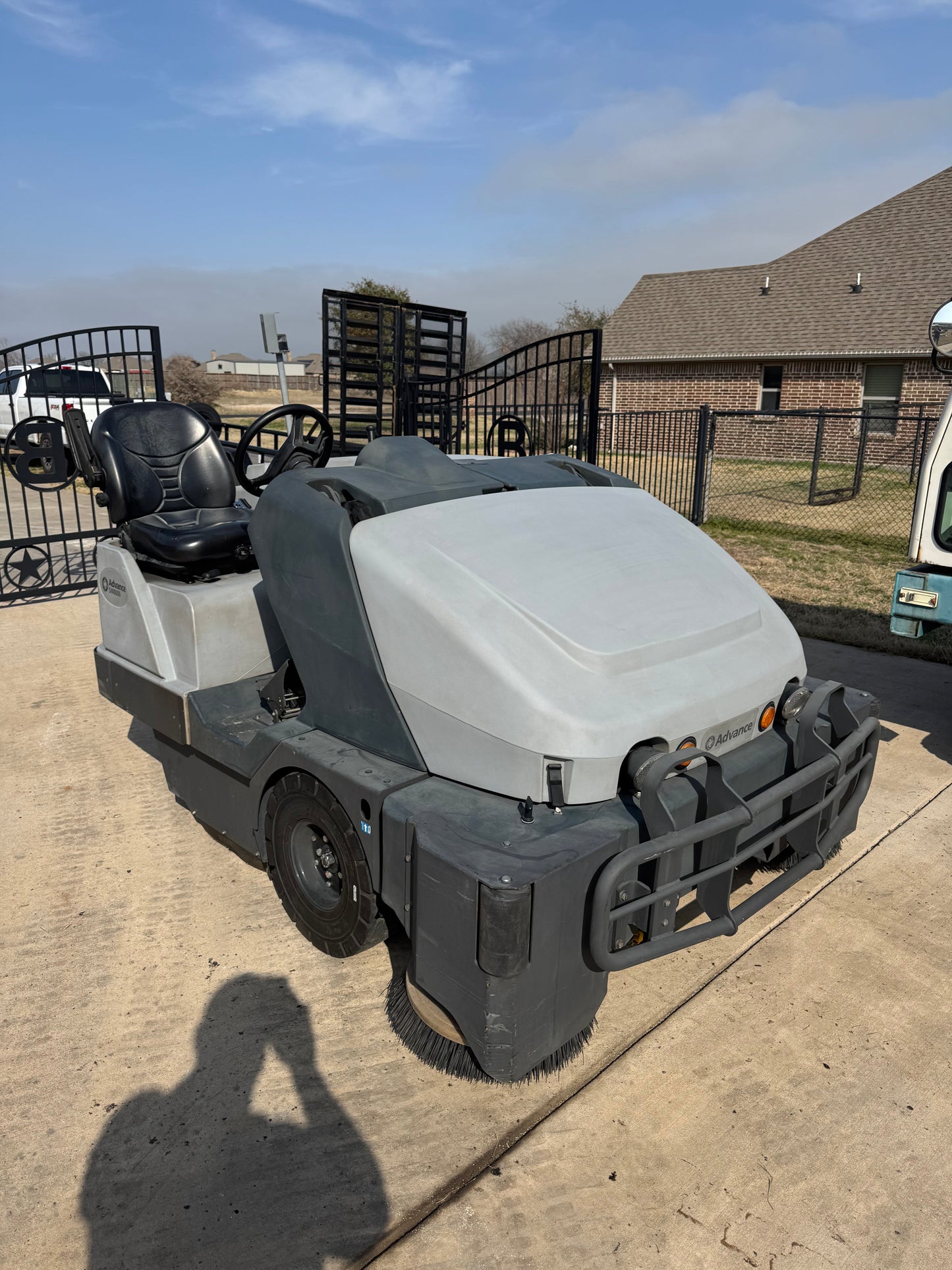 Advance Refurbished Advance SW8000 | 77" Ride-On Propane Sweeper | Dual Side Brushes | Trio-Sweeper Dust Guard | 2022