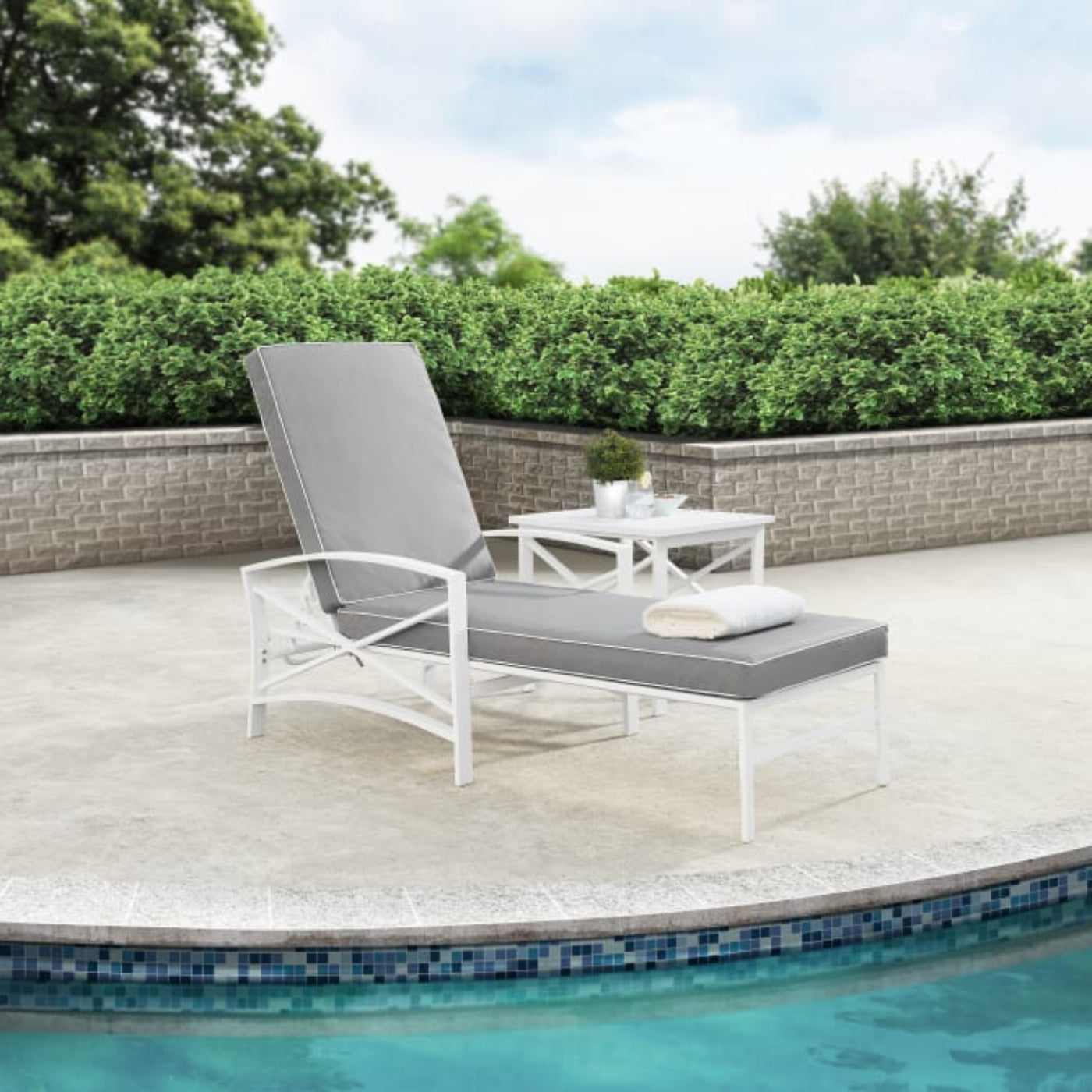 Crosley Kaplan Outdoor Metal Chaise Lounge - KO60018WH