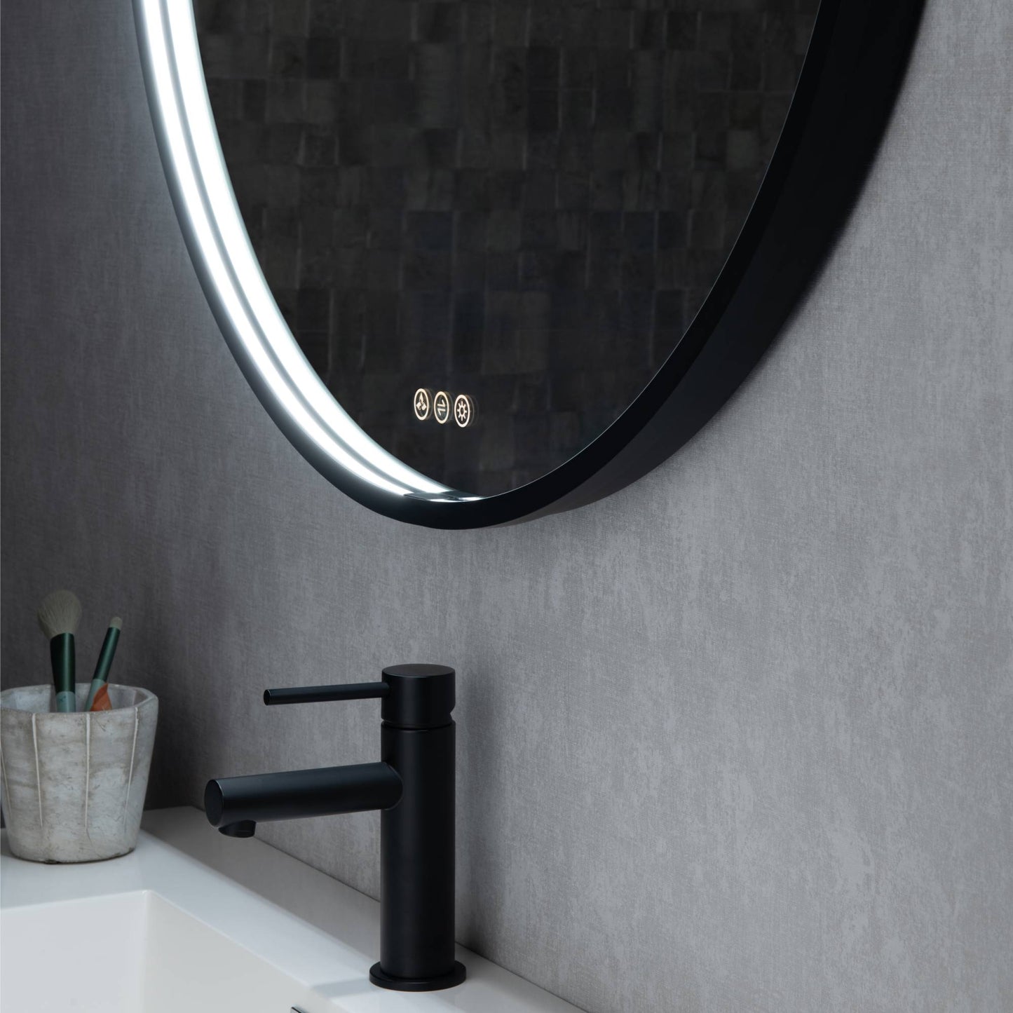 Blossom Oskar 32 Inch Round LED Mirror - LED M7 R32 MB