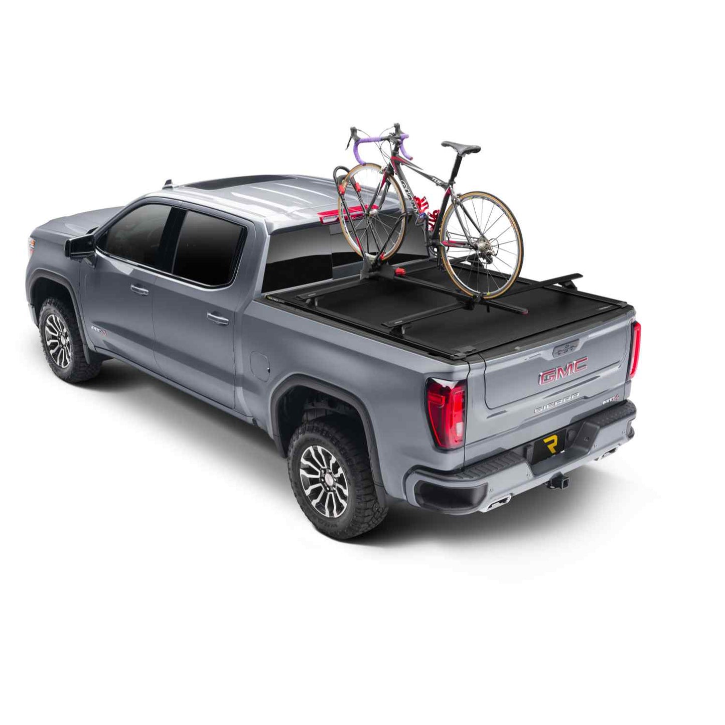 RetraxONE XR GMC And Chevy 1500 Manual Retractable Tonneau Cover