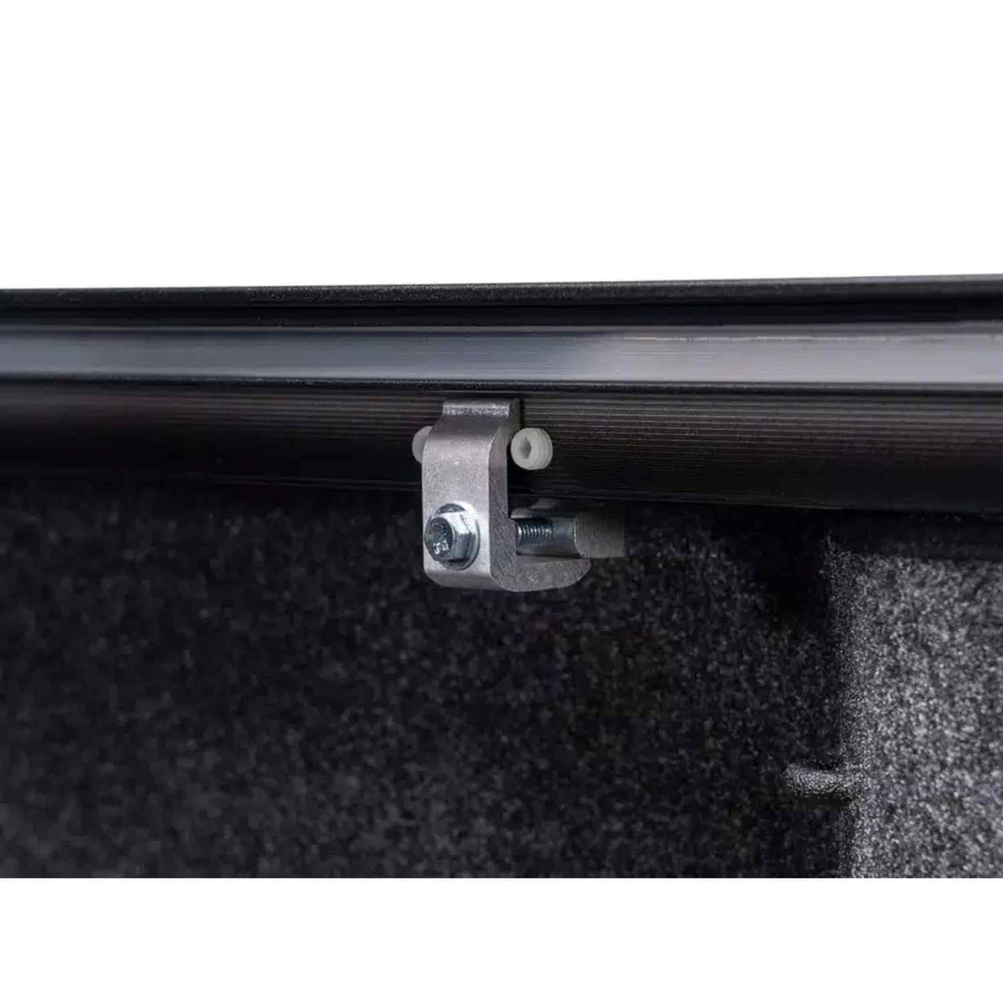 RetraxPRO MX GMC 1500 And Chevy Manual Retractable Tonneau Cover