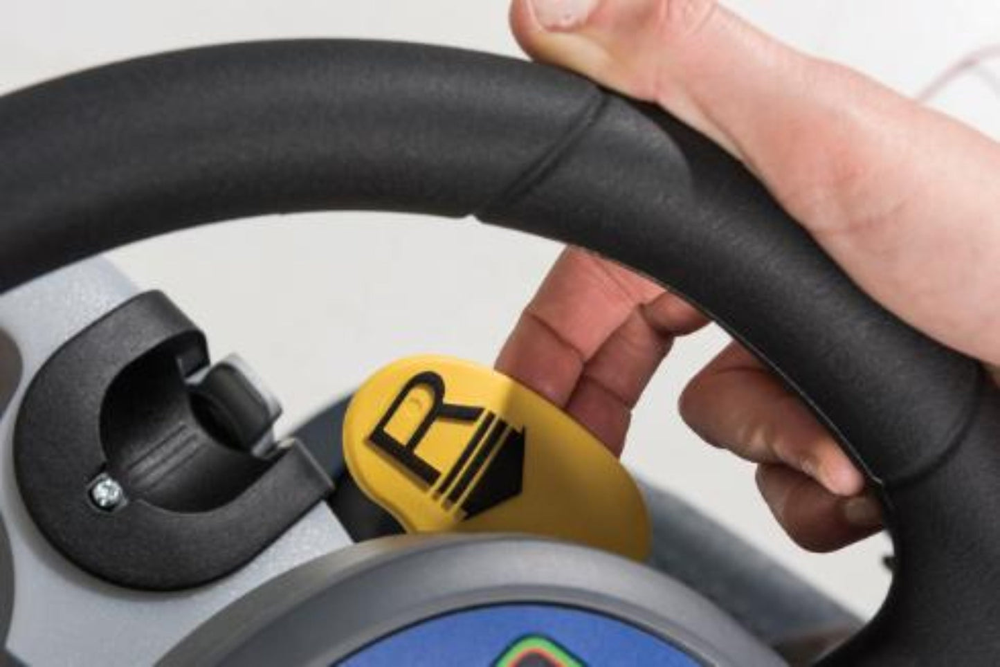 Advance SC2000 20D, Floor Scrubber, 20", 18.5 Gallon, Disk, Lithium, Ride On - 56394693