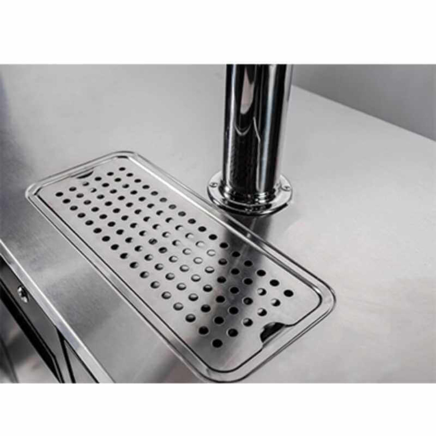 Saba - SDD-27-69 Commercial 69″ Beer Dispenser Refrigerator with (2) Double Tap - SDD-27-69