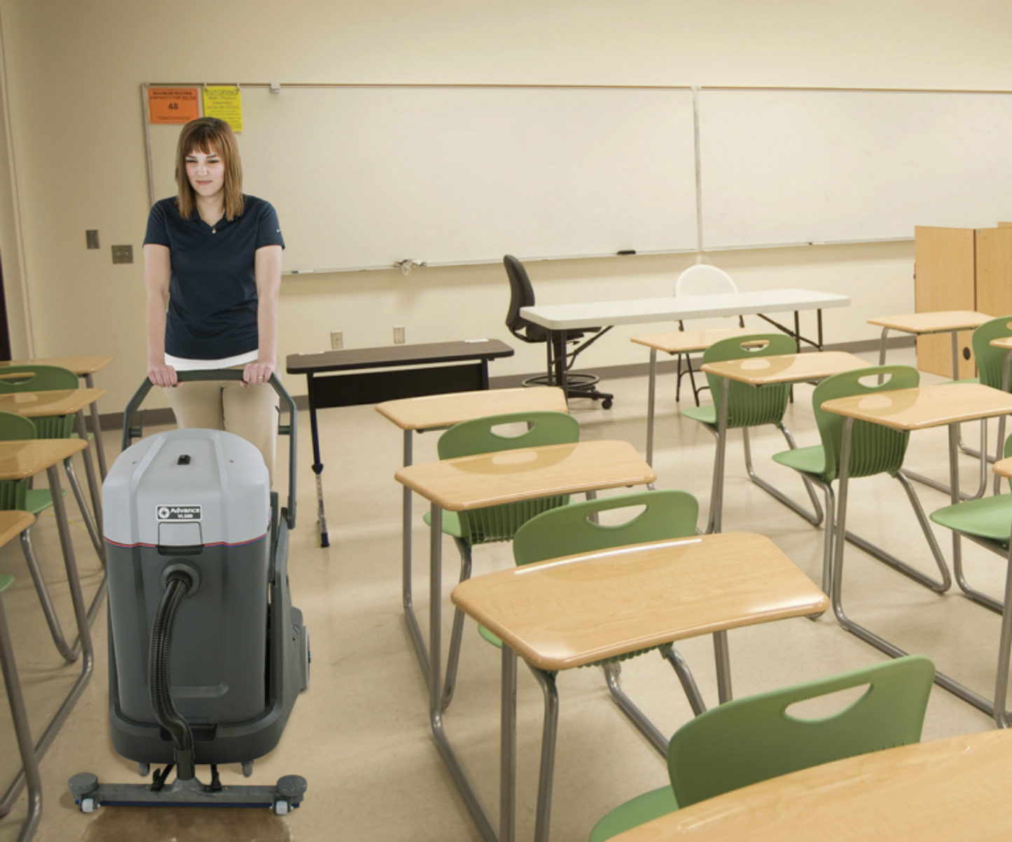 Nilfisk Advance VL500 Wet Dry Vacuum 9-19 Gallon w/ Tool Kit - 107409094