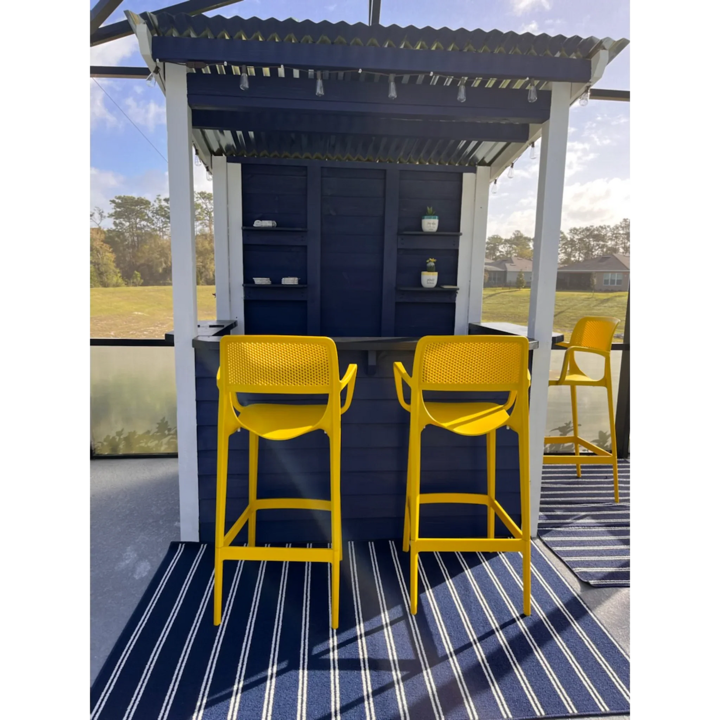 Taverns To Go 6' x 4' Backyard Bar