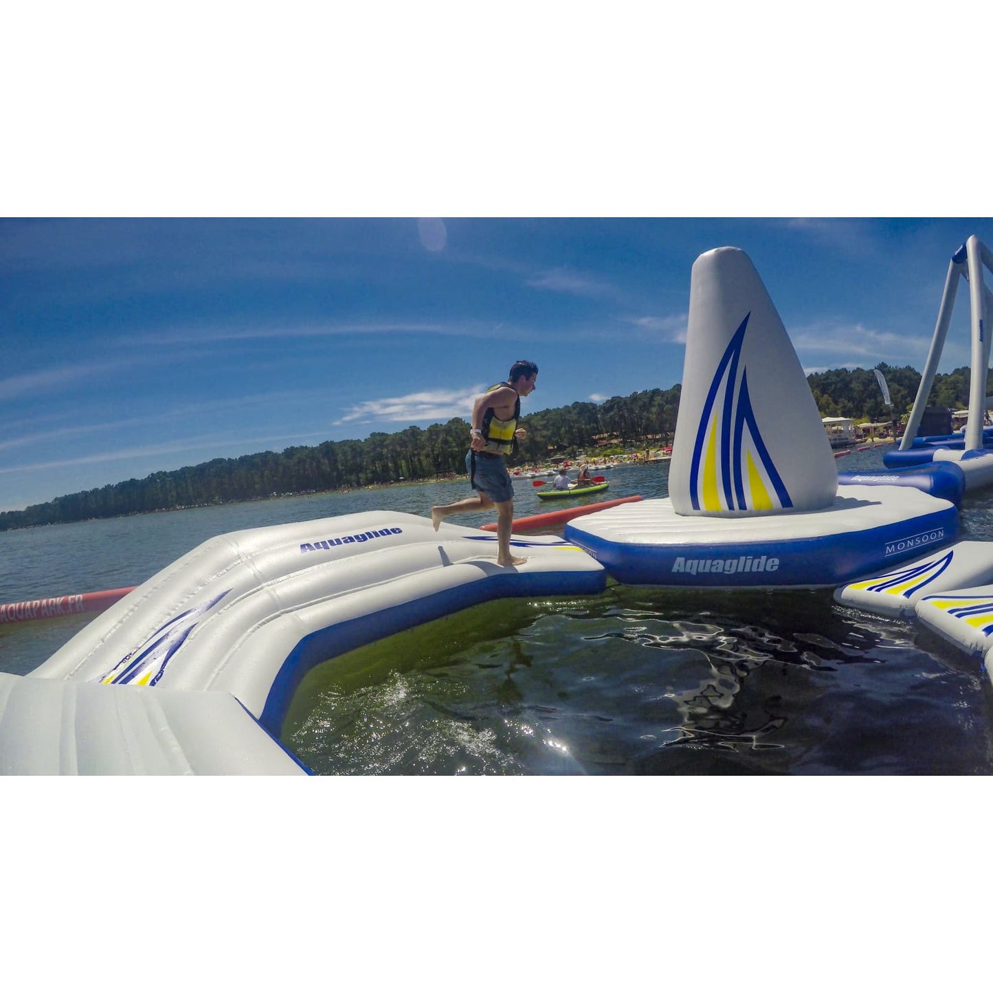 Aquaglide Bendback Corner Connector - 585219110