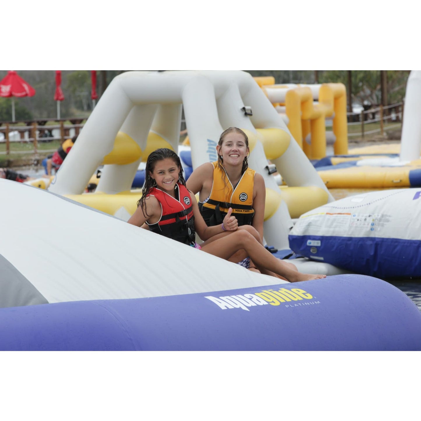 Aquaglide Kaos Gigantic Bouncing Dome - 585219660