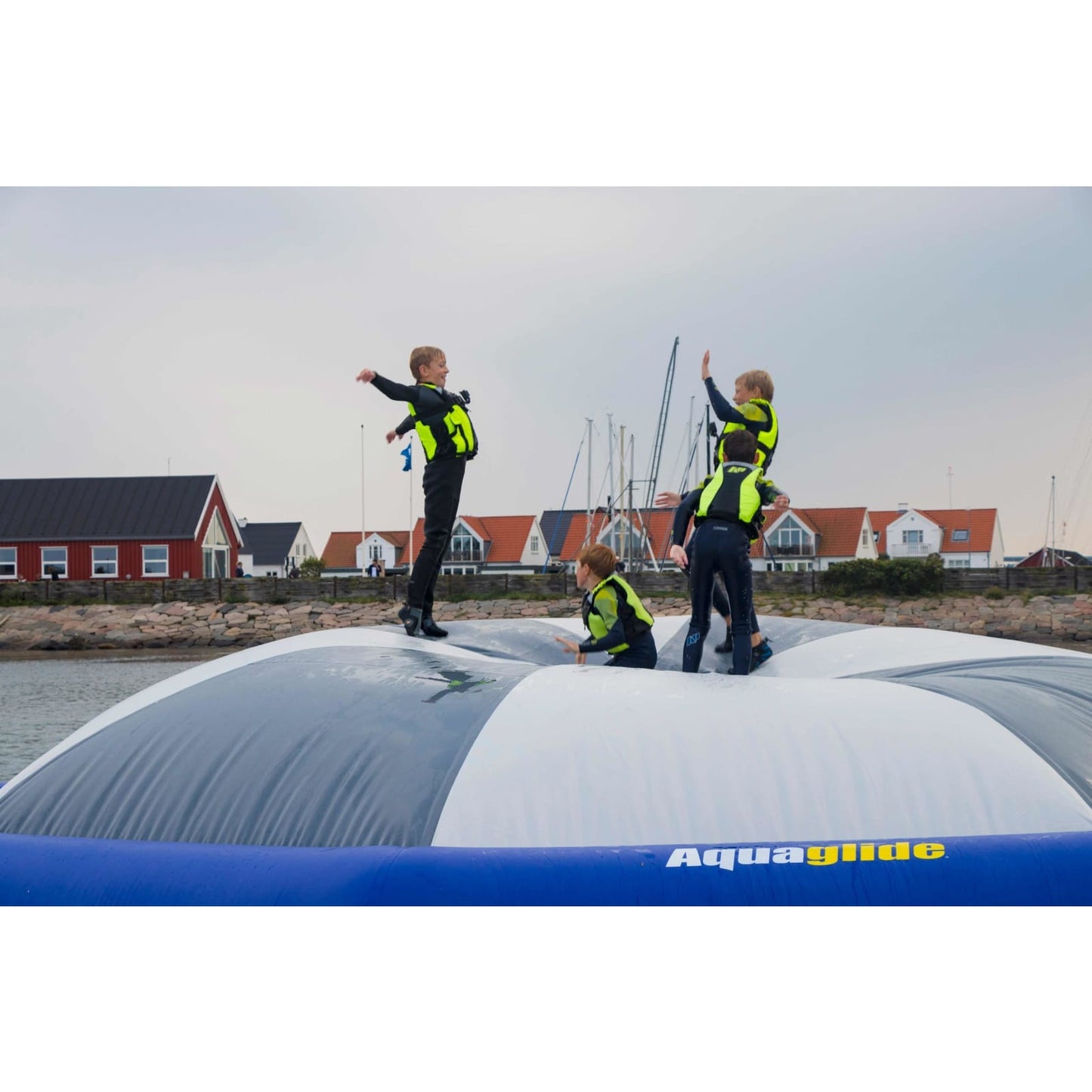 Aquaglide Kaos Gigantic Bouncing Dome - 585219660