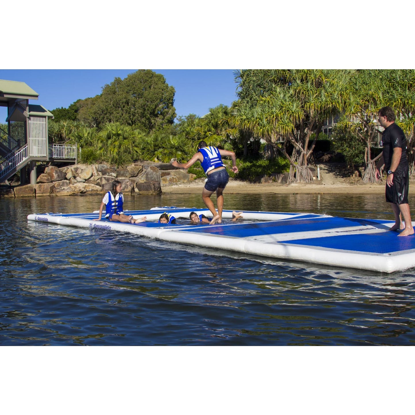 Aquaglide Ocean Pool - 585216625