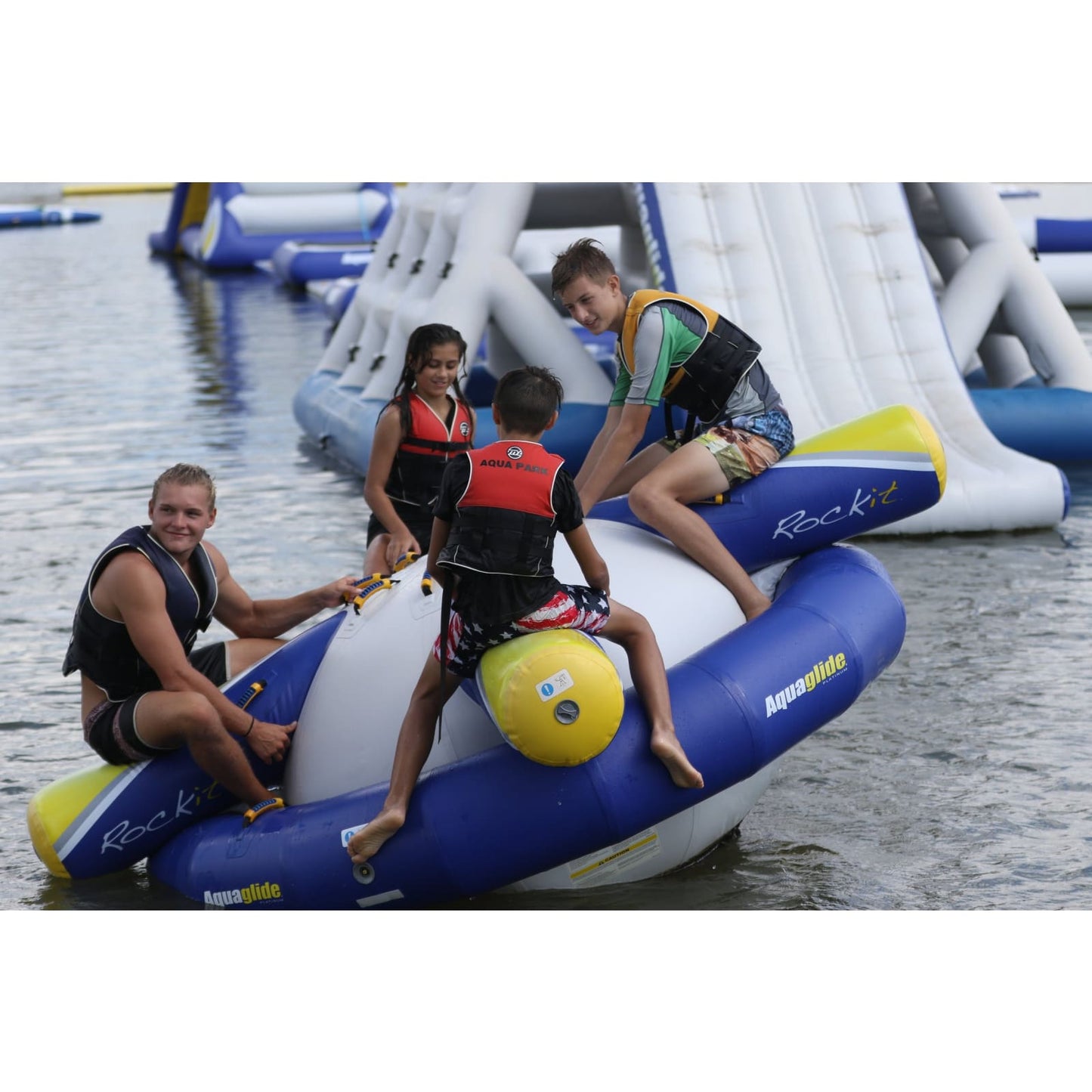 Aquaglide Rockit Jr Circular Water Rocker - 585215118