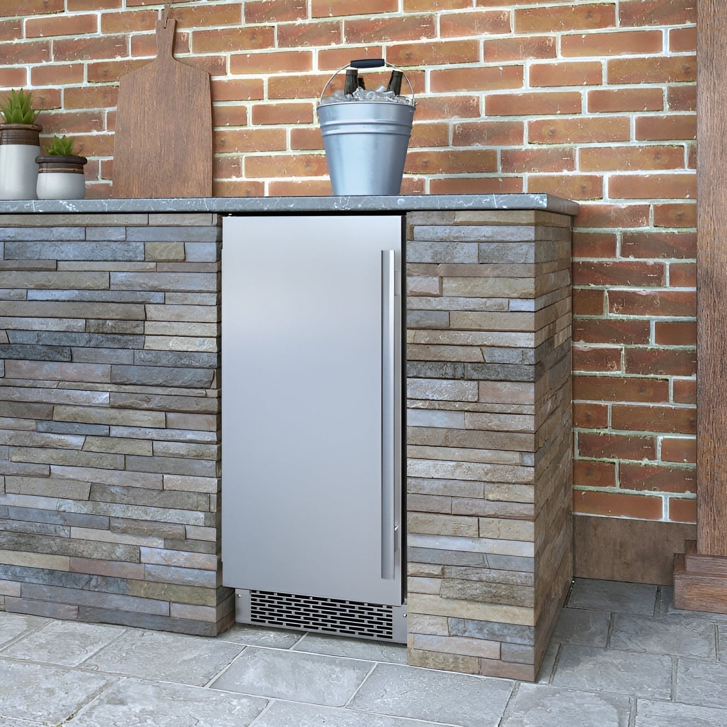 Avallon 15 Inch Wide 26 Lbs. Built-In / Free Standing Outdoor Ice Maker with 56 Lbs. Daily Ice Production and Factory Installed Pump - AIMG151PSSOLH