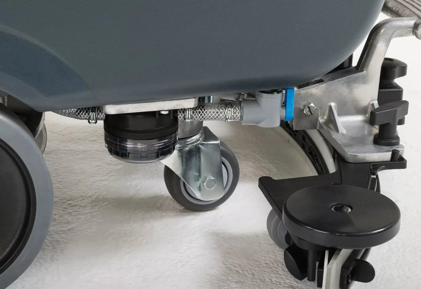 Advance SC500 Walk-Behind Floor Scrubber – 56384686