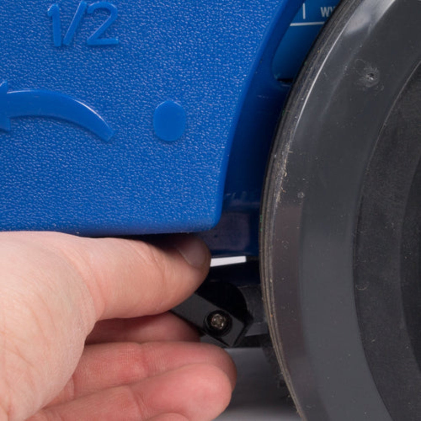 Trusted Clean 'Dura 20' Automatic Floor Scrubber w/ Pad Driver - 10.5 Gallons - CPL-DURA-20B