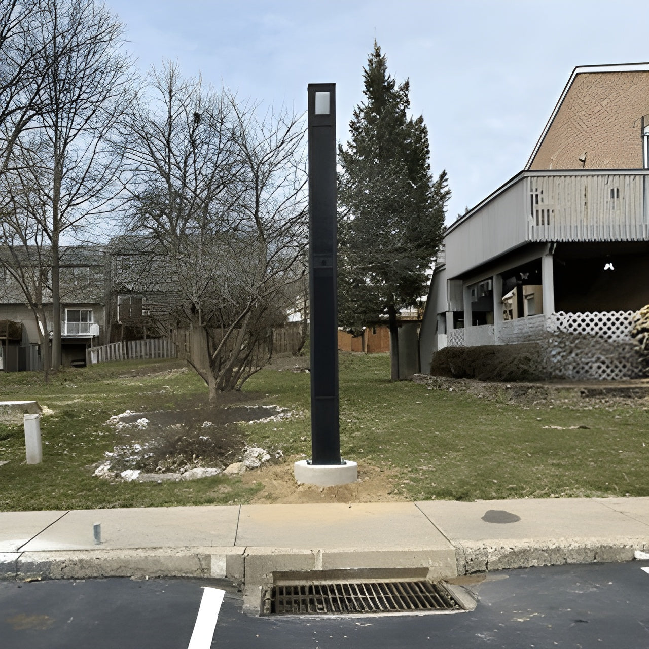 AVS Energy Solar Urban Light 40 Watt 6000 Lumens 5000K Black Housing Pathway Lighting Landscape Light Solar Resistant Bollard - Light  - AVS-TOTEM-40W