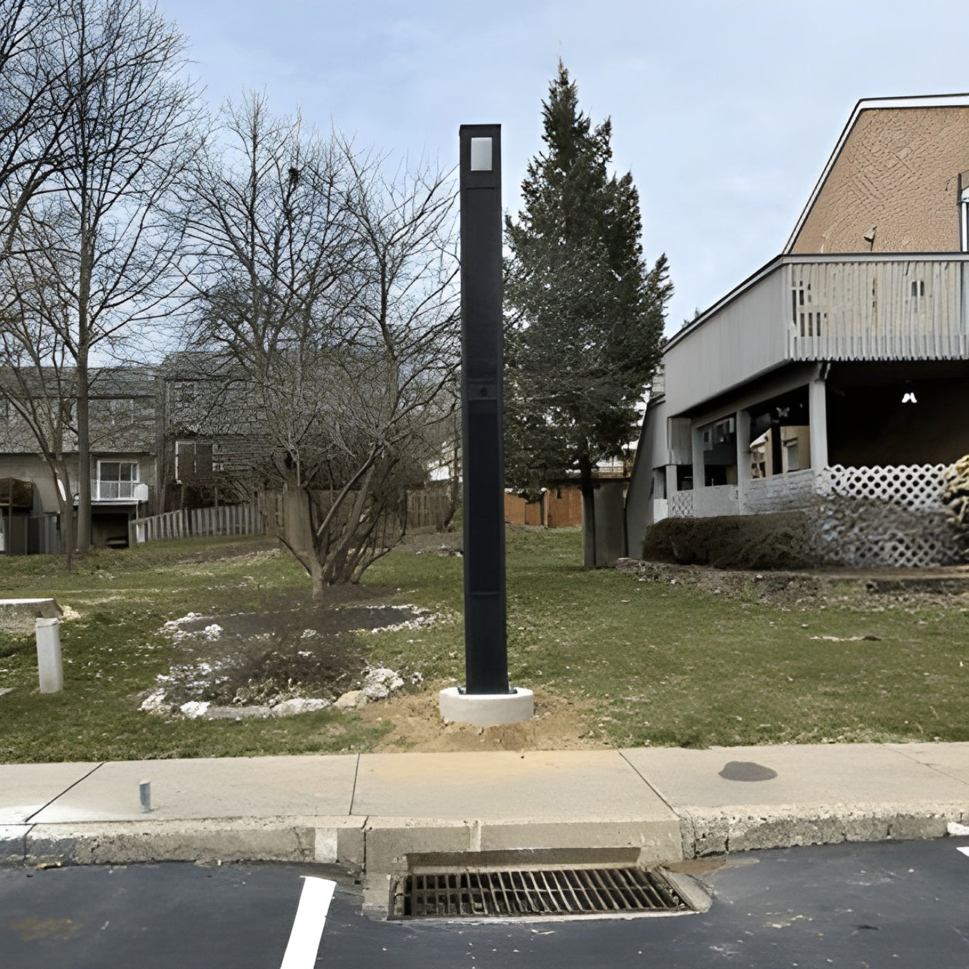 AVS Energy Solar Urban Light 60 Watt 9000 Lumens 5000K Black Housing Pathway Lighting Landscape Light Solar Resistant Bollard Light - AVS-TOTEM-60W